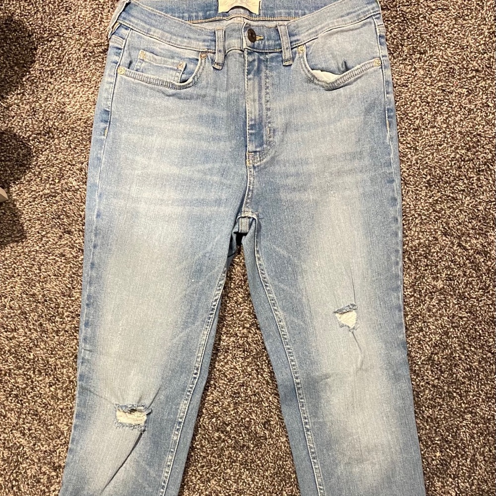 Free people size 28 frayed jeans